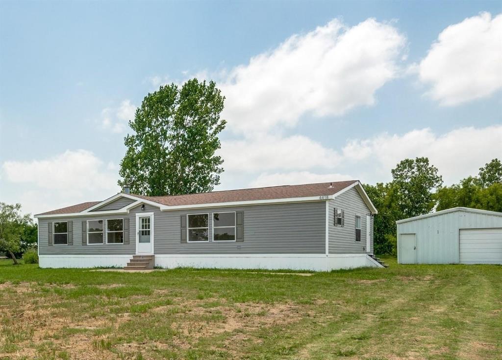 4418 County Road 2596 Property Photo 1