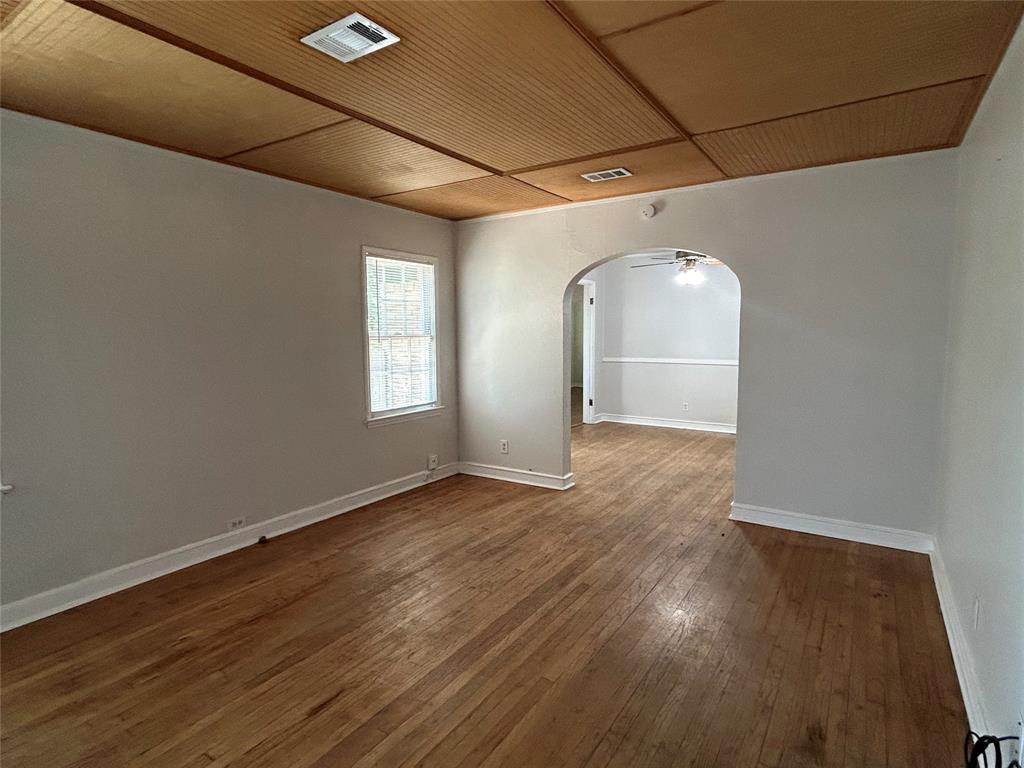 640 E Pleasant Run Road Property Photo 4