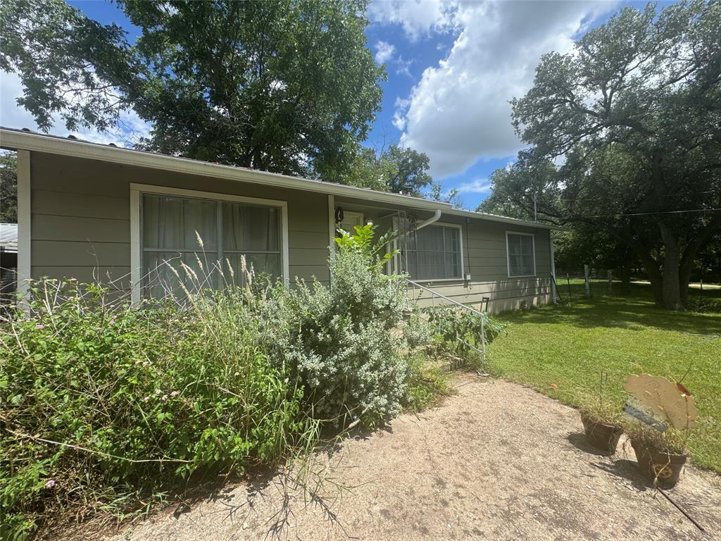 4527 Fm 219 Property Photo 2