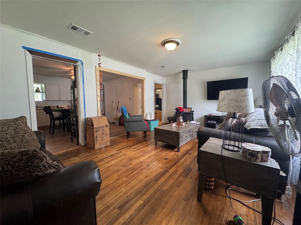 4527 Fm 219 Property Photo 6
