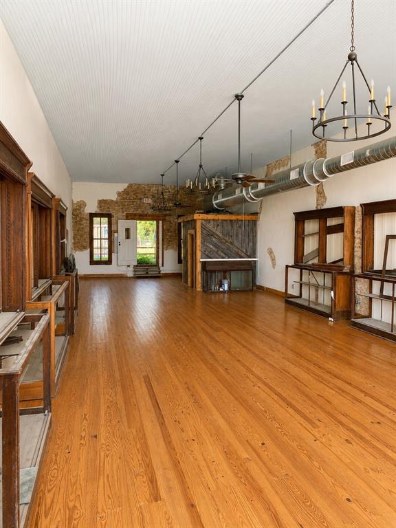 8706 W Us Highway 377 Property Photo 6