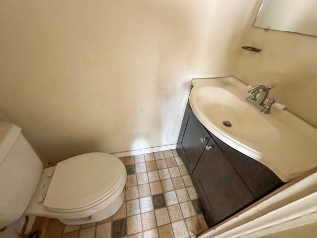 2302 N Akin Street Property Photo 12