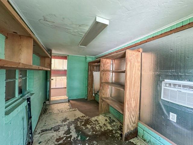 2302 N Akin Street Property Photo 15