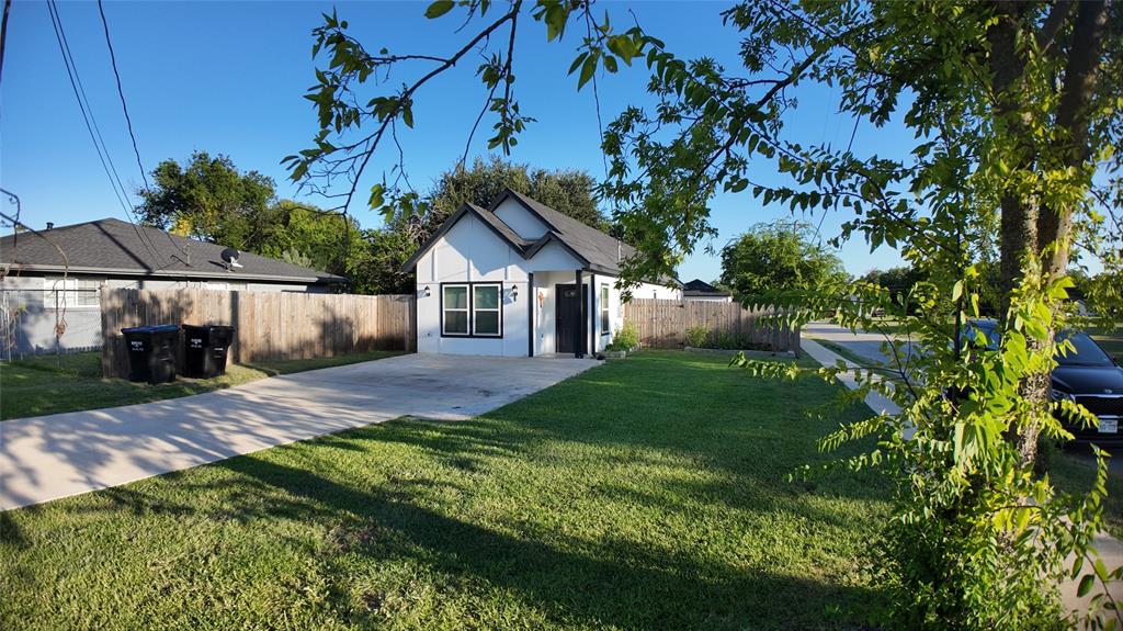 4709 Lee Street Property Photo 1