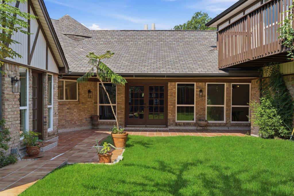 9435 Spring Hollow Drive Property Photo 8