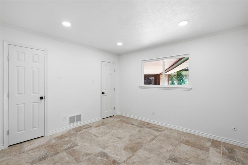 9435 Spring Hollow Drive Property Photo 27