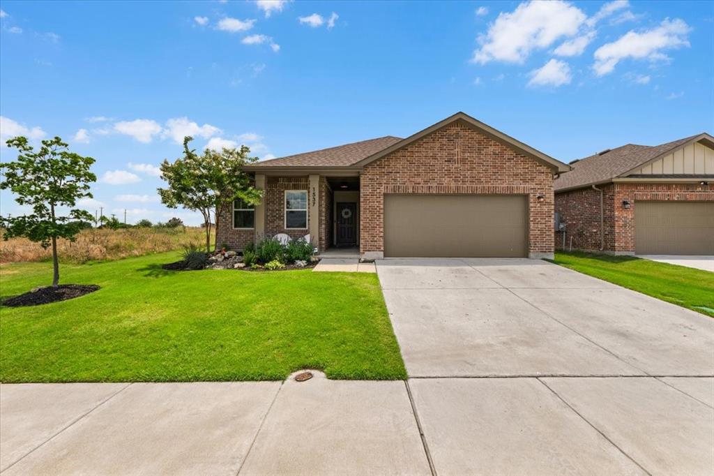 1537 Shadow Hawk Drive Property Photo 1