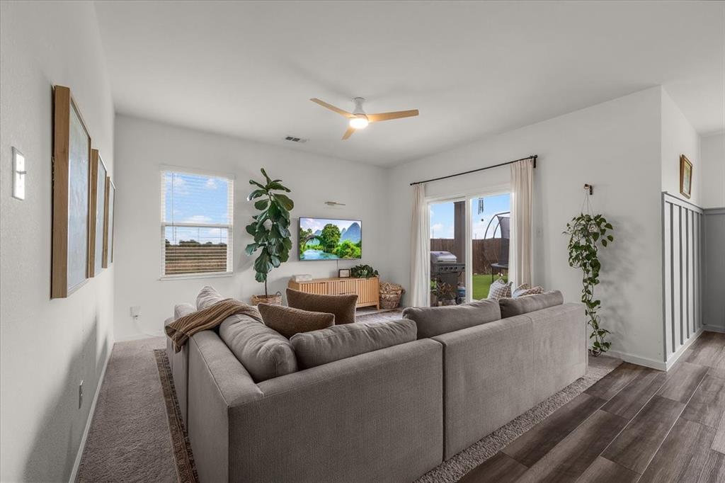 1537 Shadow Hawk Drive Property Photo 18