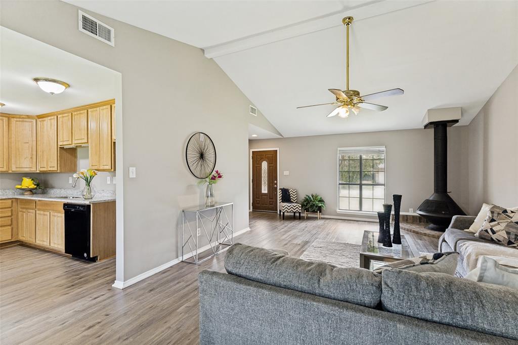 3206 Wintersmith Drive Property Photo 4