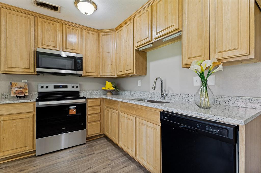 3206 Wintersmith Drive Property Photo 9