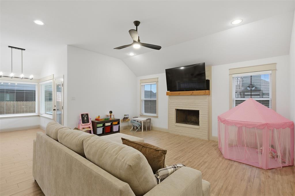 924 Rodgers Avenue Property Photo 10