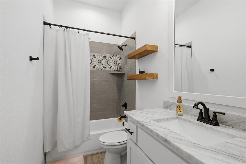 924 Rodgers Avenue Property Photo 17