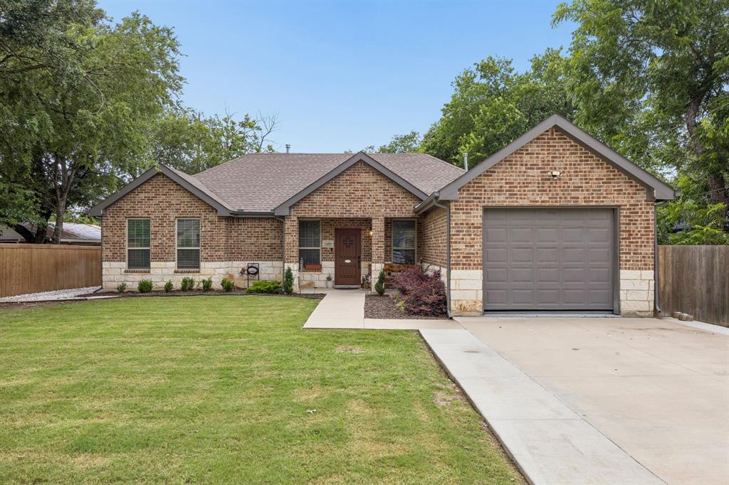 1409 Powell Road Property Photo 1