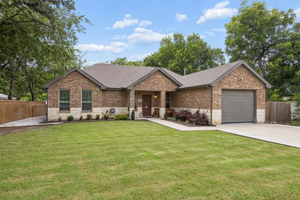 1409 Powell Road Property Photo 2
