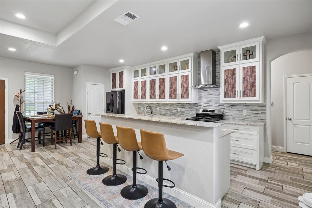1409 Powell Road Property Photo 8