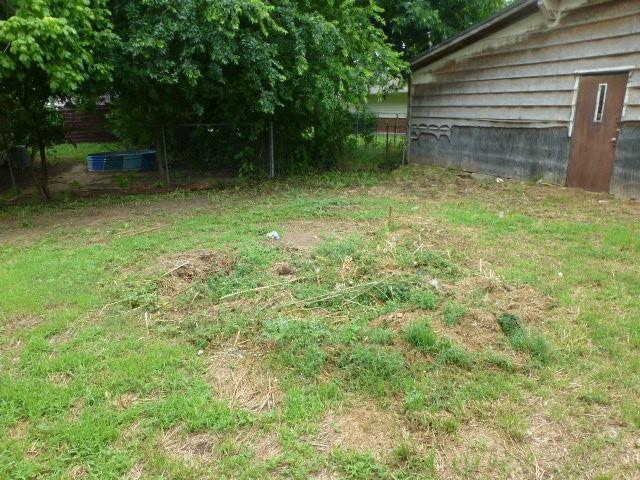 619 N Avenue A Property Photo 3