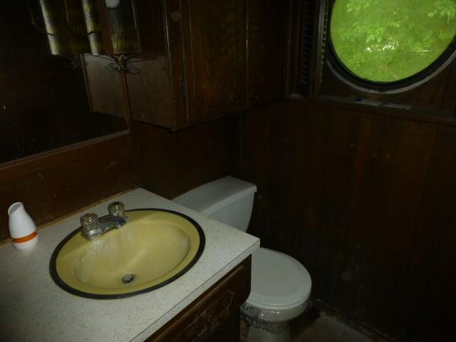 619 N Avenue A Property Photo 13