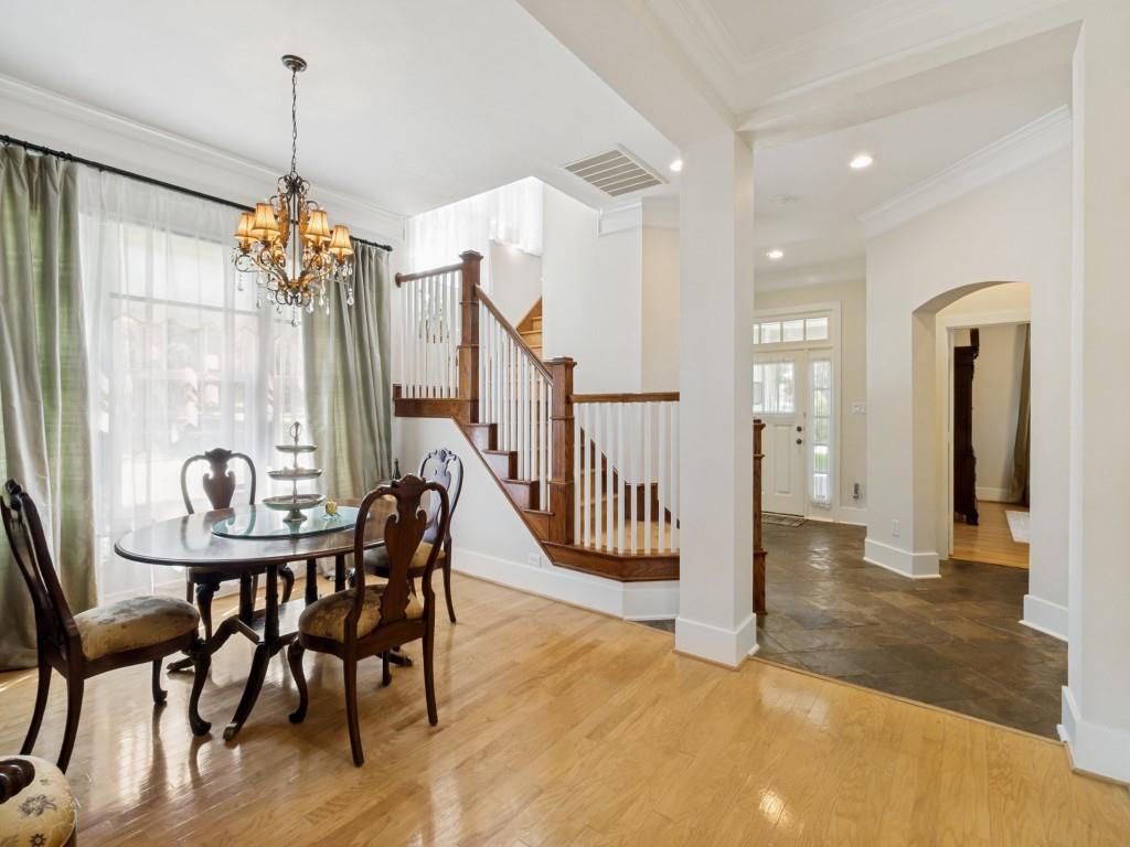 4947 Reiger Avenue Property Photo 4