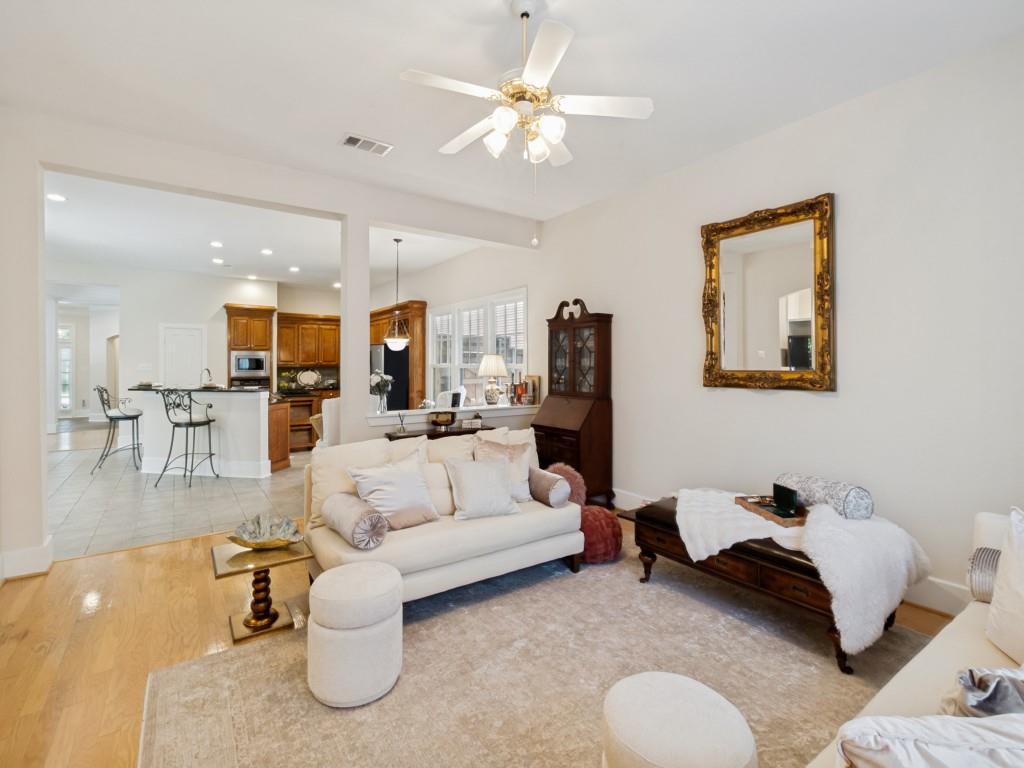 4947 Reiger Avenue Property Photo 7