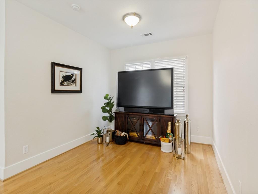 4947 Reiger Avenue Property Photo 18