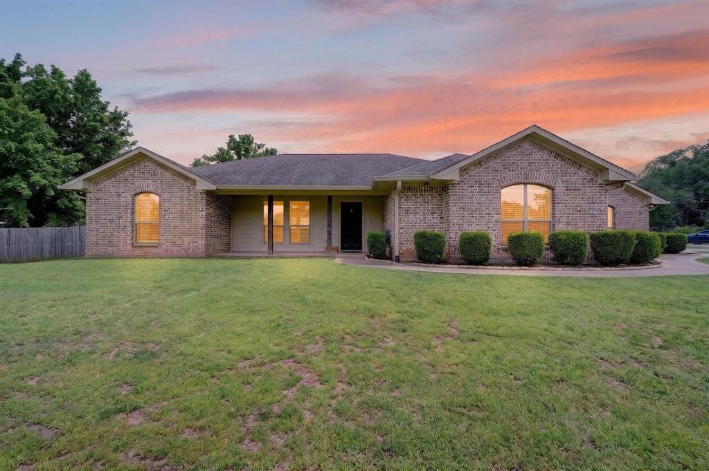220 Ebony Place Property Photo 1