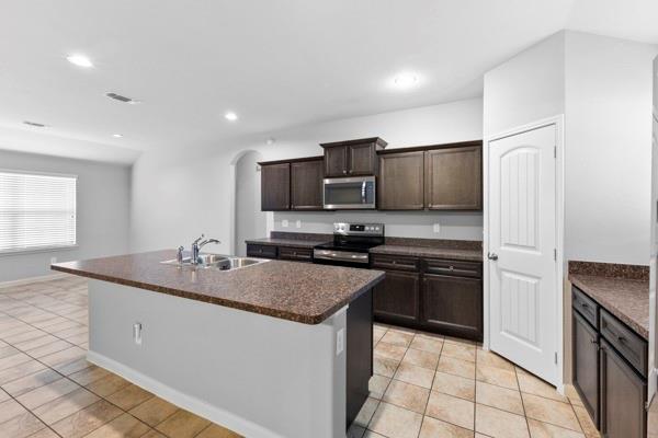 2131 Candace Drive Property Photo 7