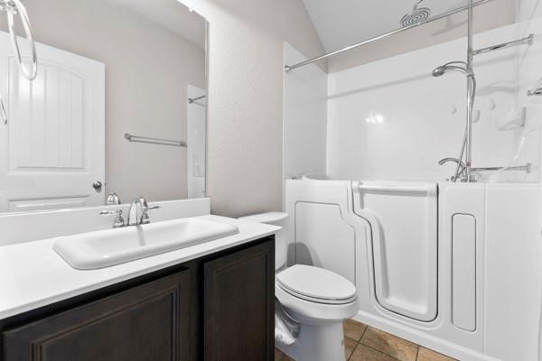 2131 Candace Drive Property Photo 17