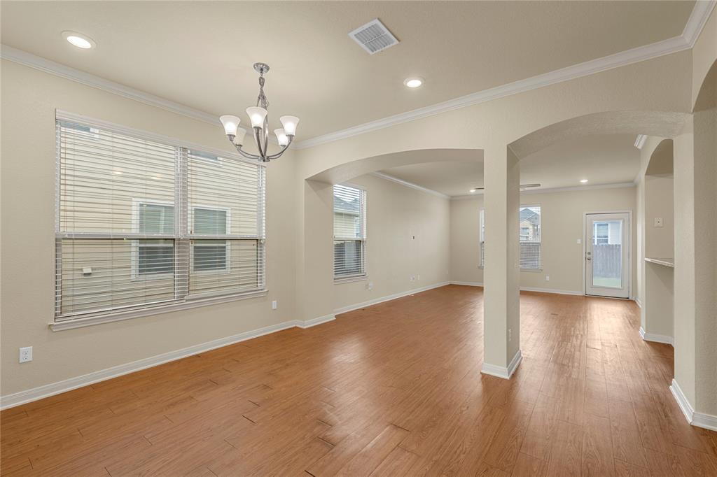 10249 Biltmore Drive Property Photo 7