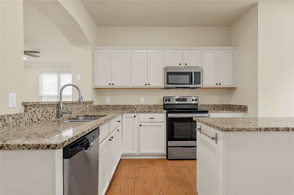 10249 Biltmore Drive Property Photo 8