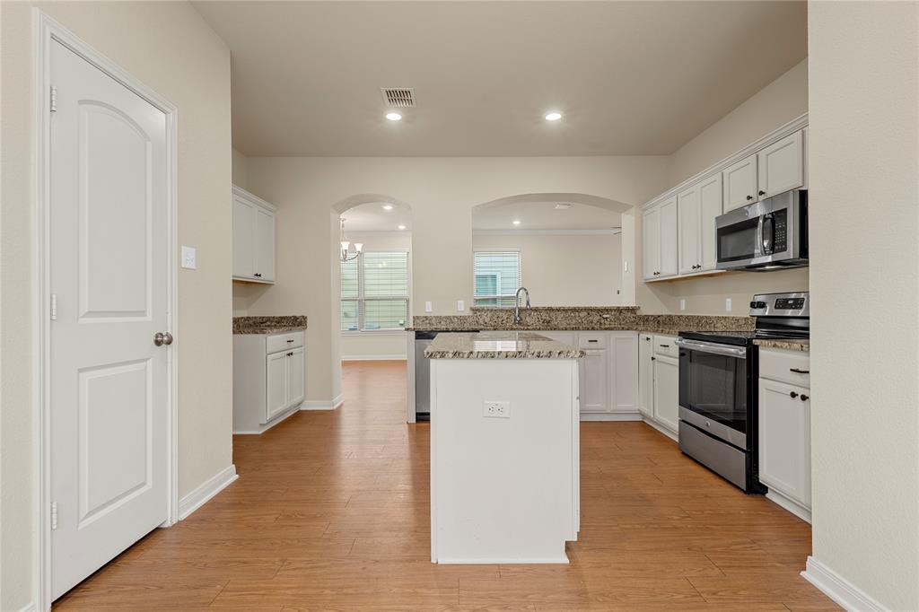 10249 Biltmore Drive Property Photo 11