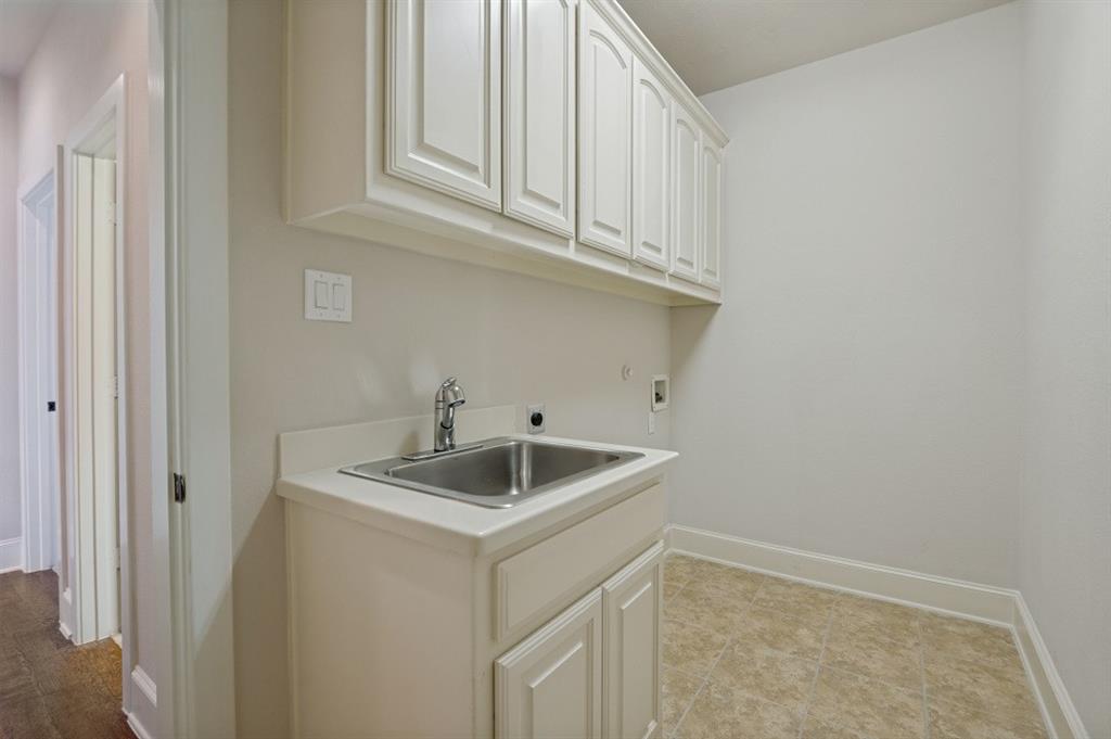 919 Grail Maiden Lane Property Photo 15