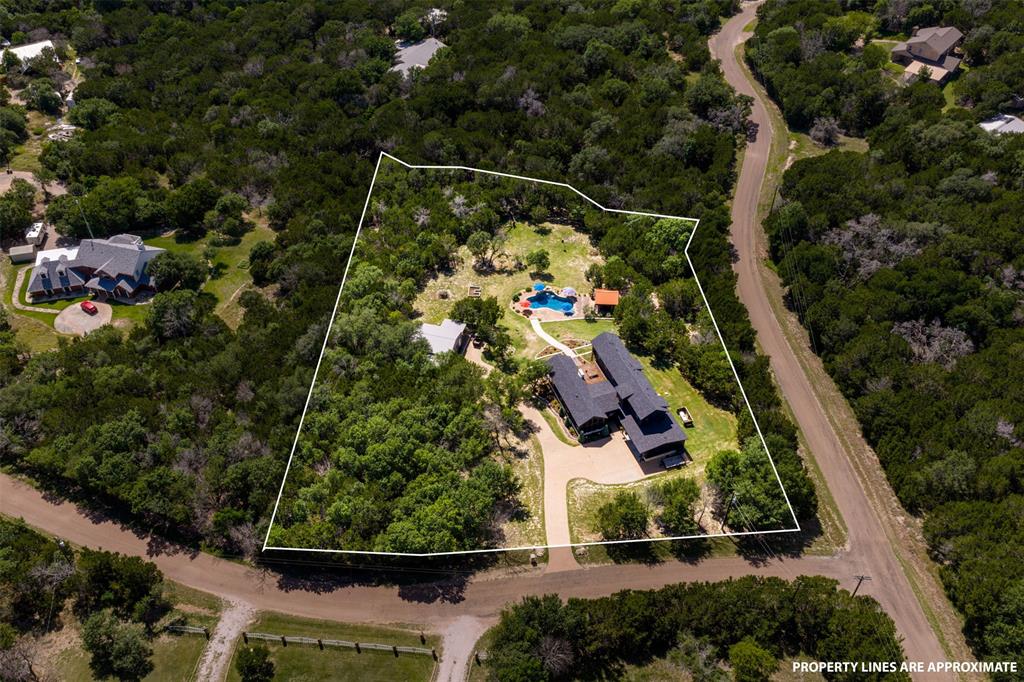 124 Bluffview Circle Property Photo 3