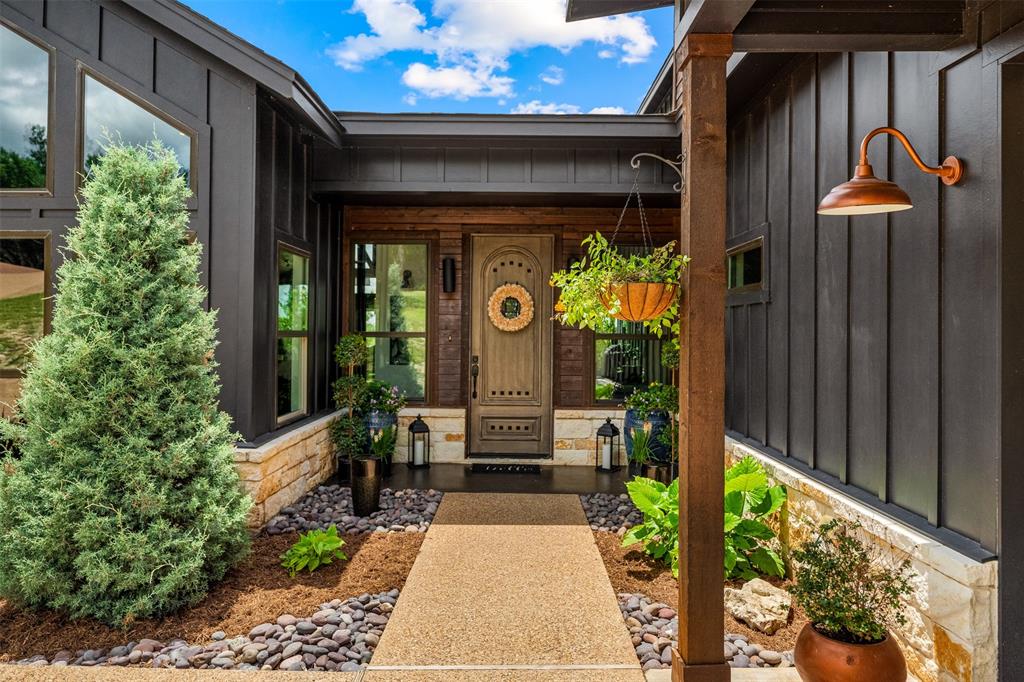 124 Bluffview Circle Property Photo 6