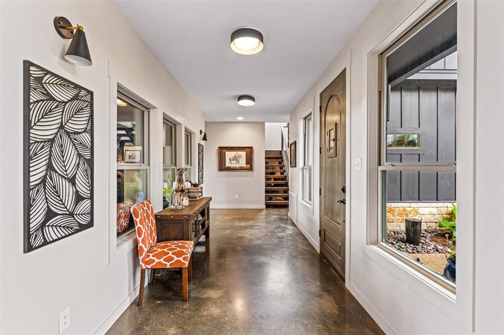 124 Bluffview Circle Property Photo 7