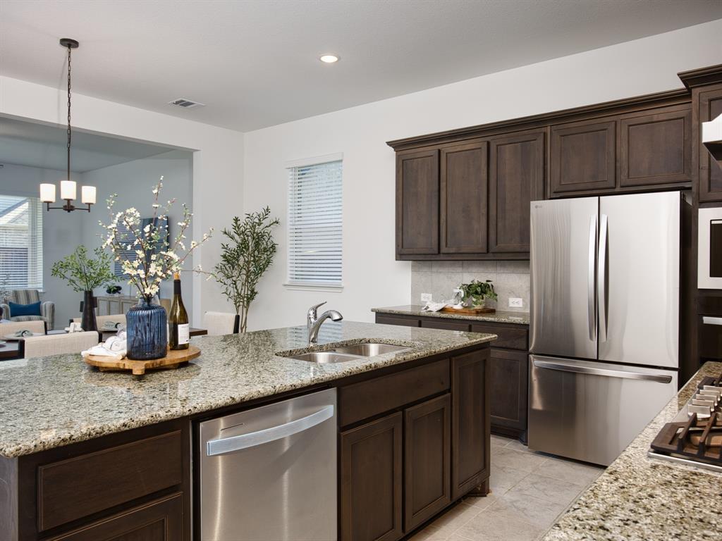 2044 Montgomery Lane Property Photo 12