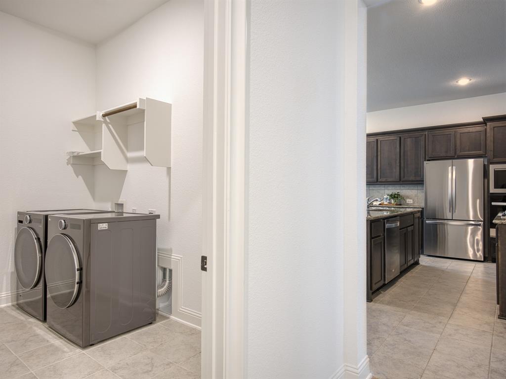 2044 Montgomery Lane Property Photo 20