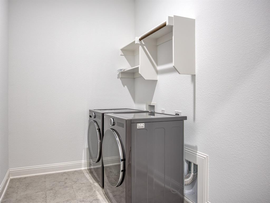 2044 Montgomery Lane Property Photo 21