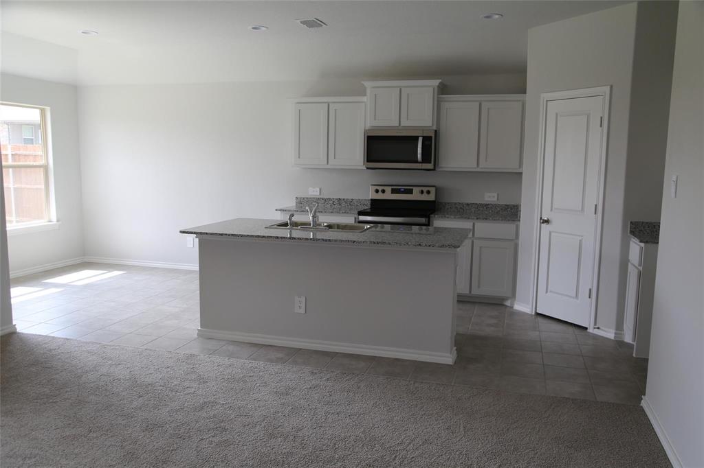 333 Beekeeper Drive Property Photo 8
