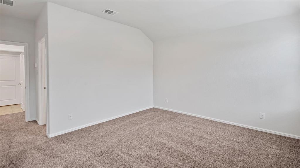 333 Beekeeper Drive Property Photo 13