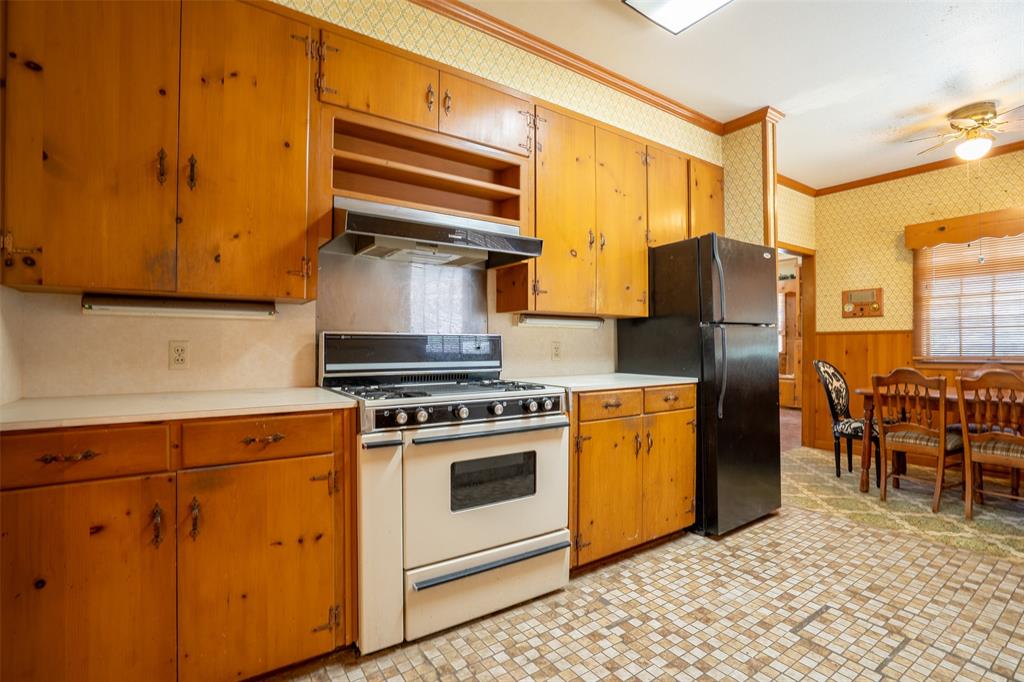 908 W Barnes Avenue Property Photo 12