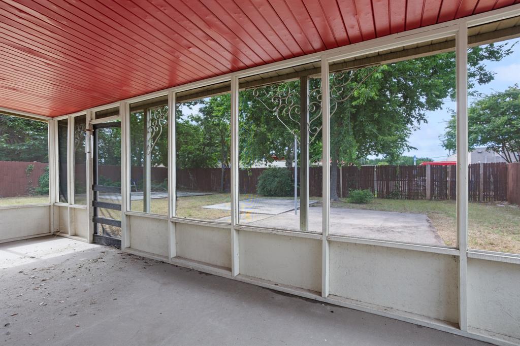 1820 Emery Street Property Photo 24