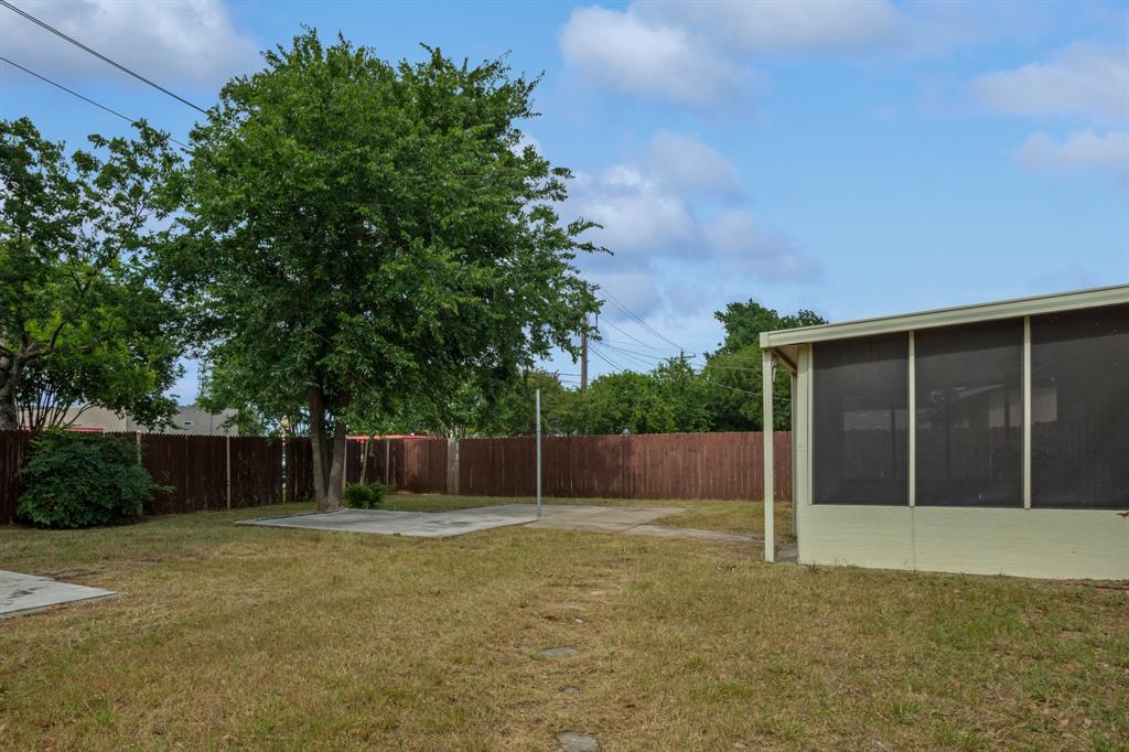 1820 Emery Street Property Photo 25