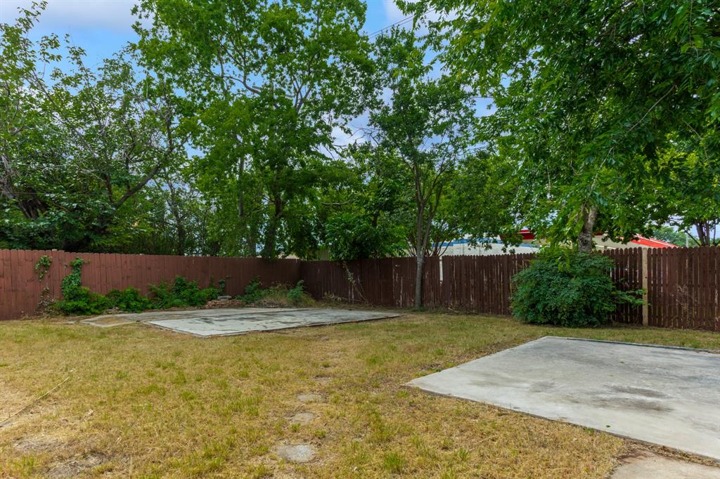 1820 Emery Street Property Photo 26