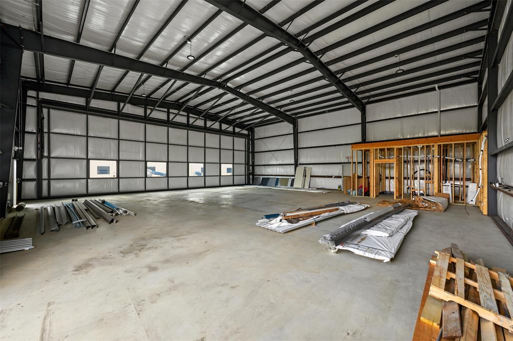 9400 Airbus Lane Property Photo 3