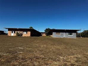5020 Sayle Street Property Photo 2
