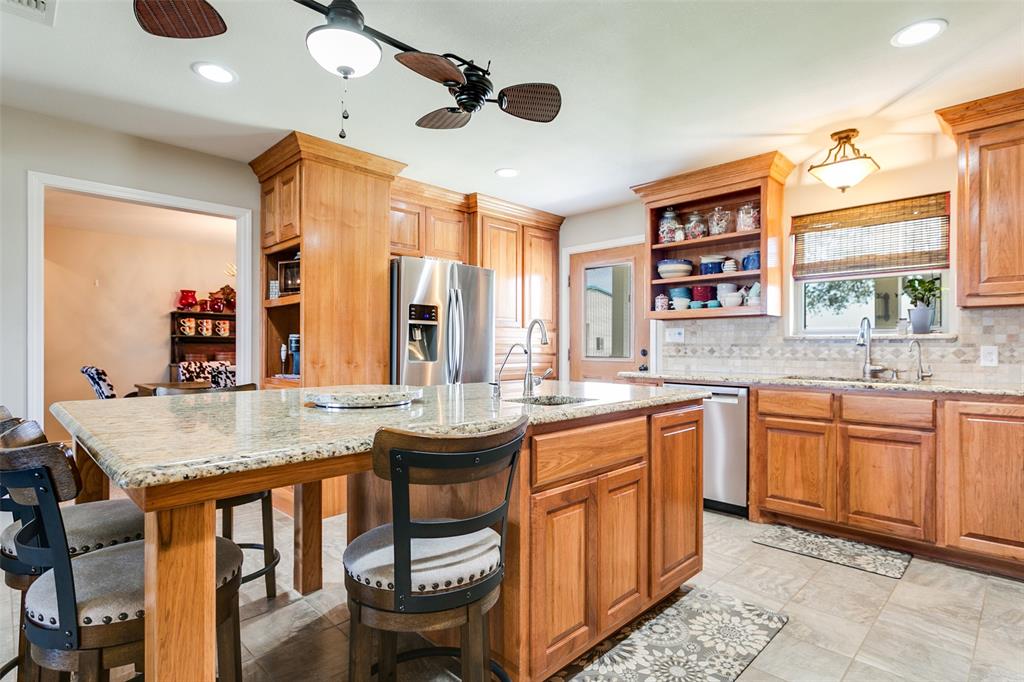 16967 Cr 290 Property Photo 8