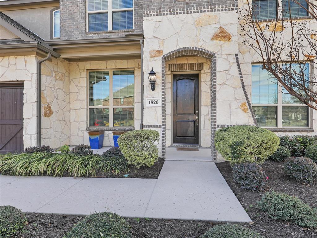 1820 Amazon Drive Property Photo 3