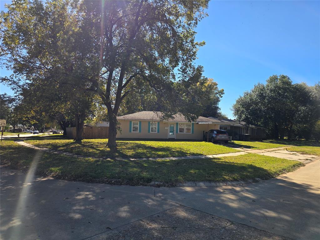 1523 Viosca Street Property Photo 2