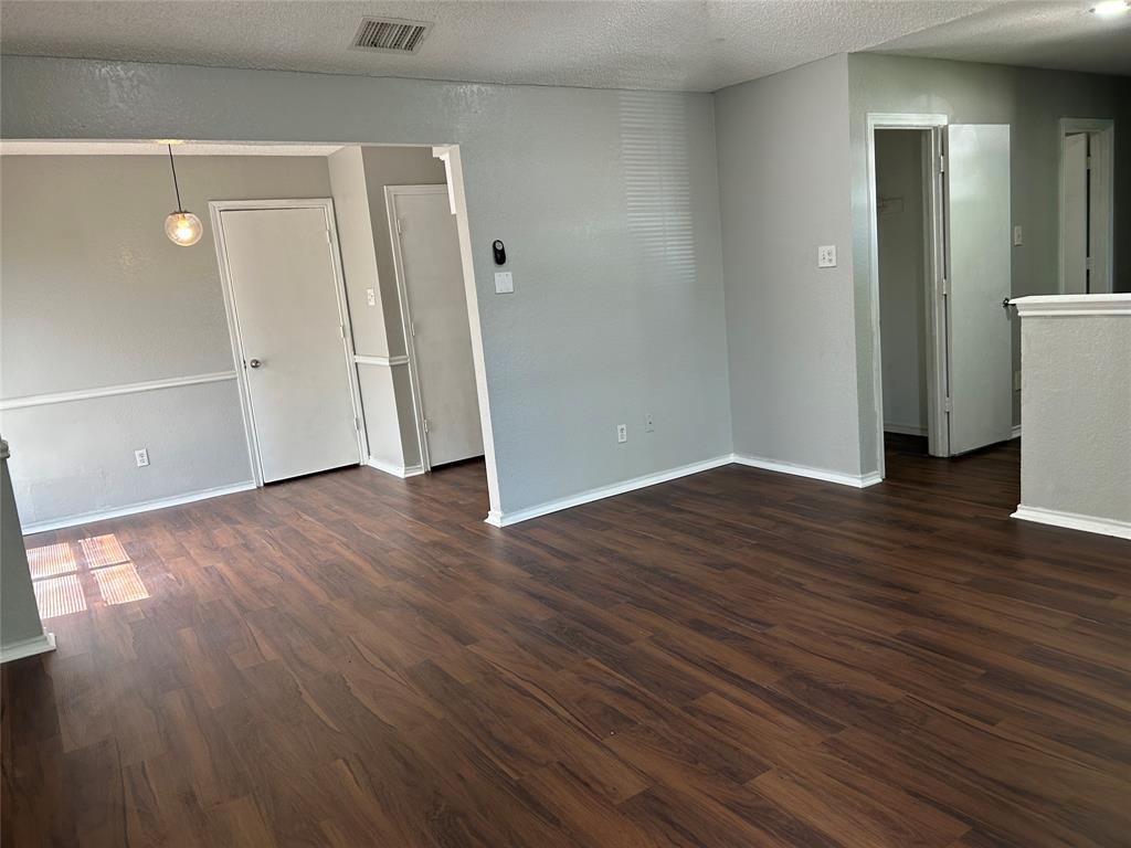 3125 Tina Street Property Photo 4