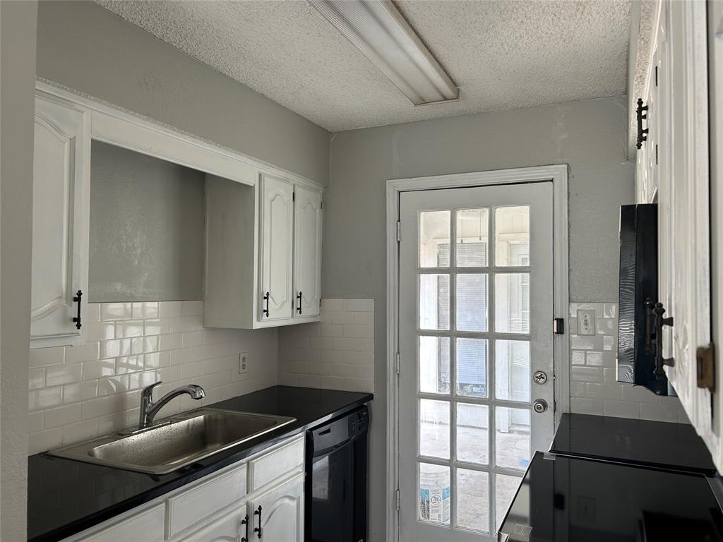 3125 Tina Street Property Photo 7
